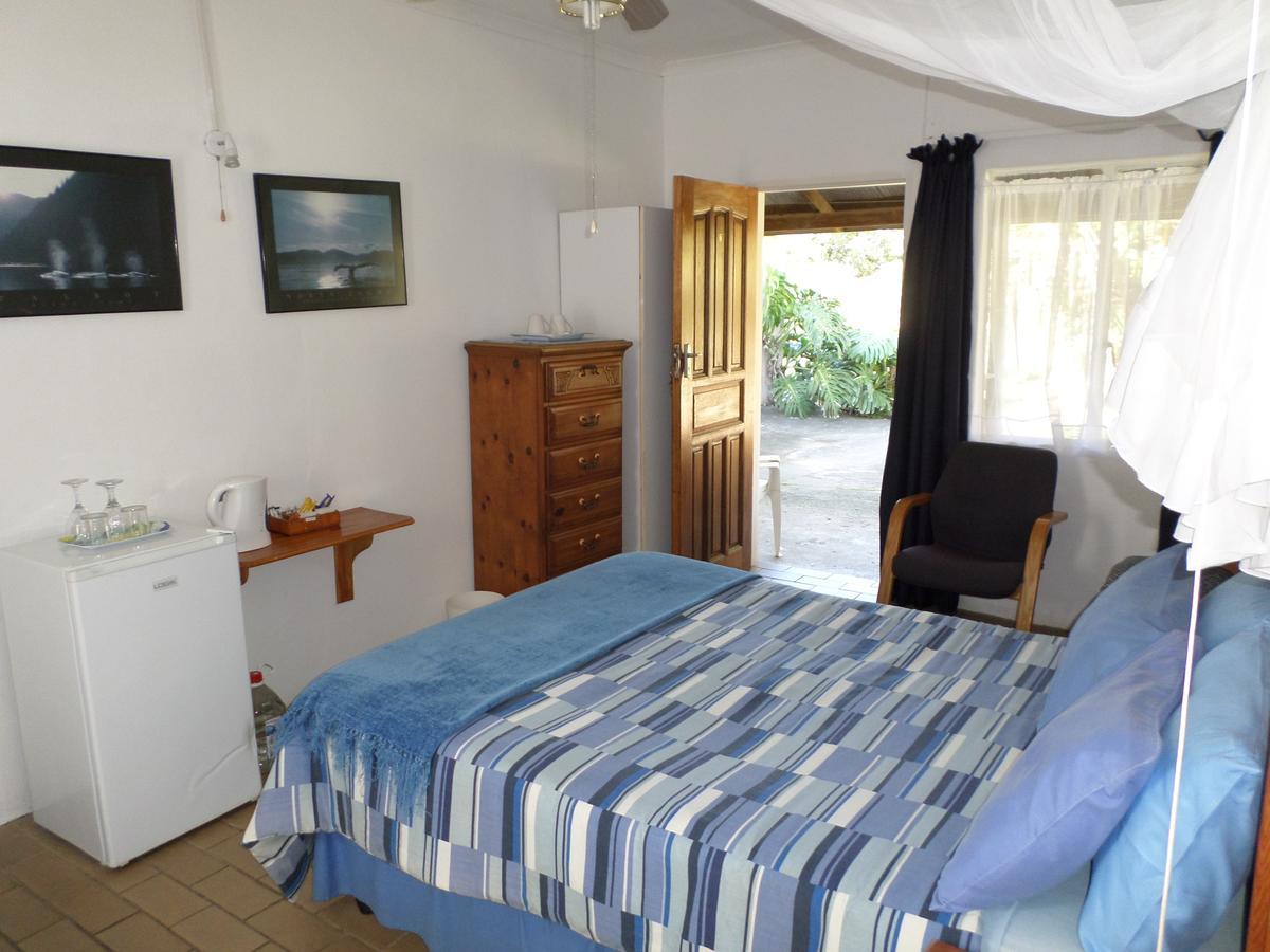 Geckos B&B And Self-Catering Coffee Bay Exteriör bild