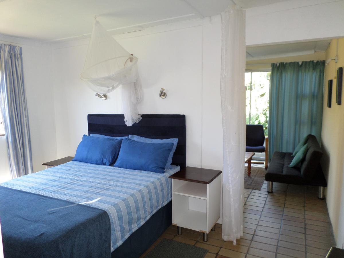 Geckos B&B And Self-Catering Coffee Bay Exteriör bild